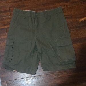 Izod Men's Dark Green Cargo Shorts